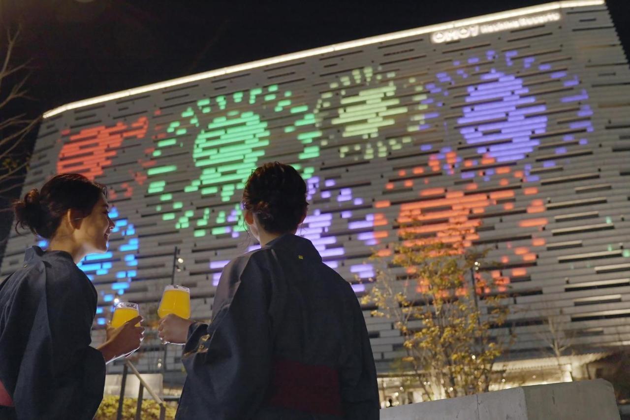 Omo7 Osaka By Hoshino Resorts Bagian luar foto The facade of the museum at night